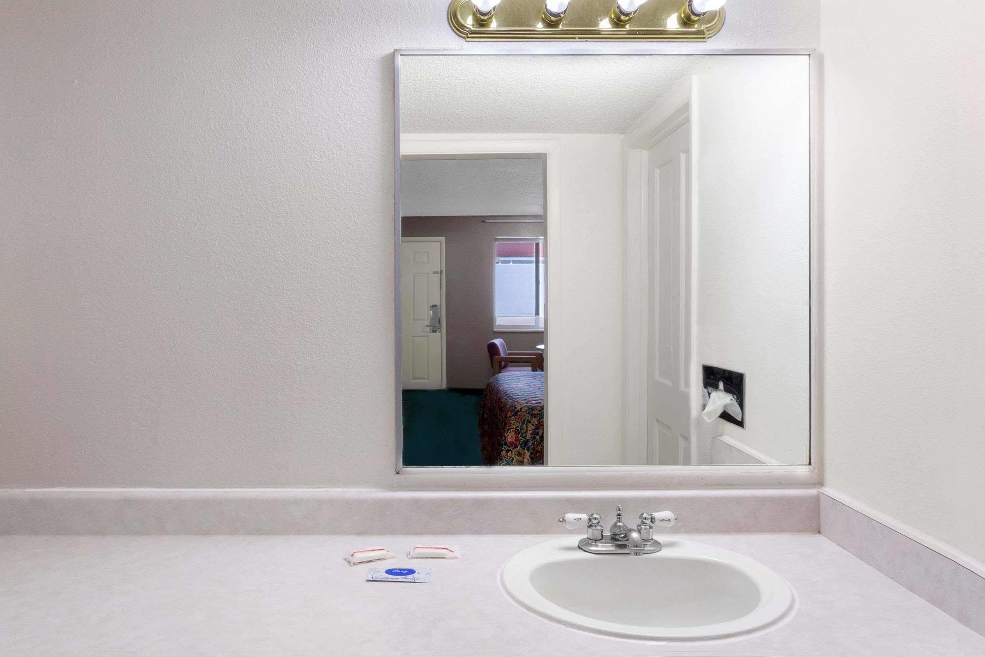 Knights Inn At Cedar City Chambre photo